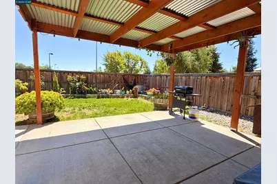 5311 Gramercy Cir, Fairfield, CA 94533 - Photo 16