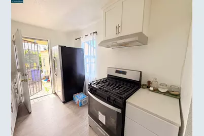 238 Fitzpatrick Rd, Oakland, CA 94603 - Photo 8