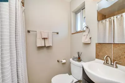 513 Gerard Dr, Lodi, CA 95242 - Photo 12