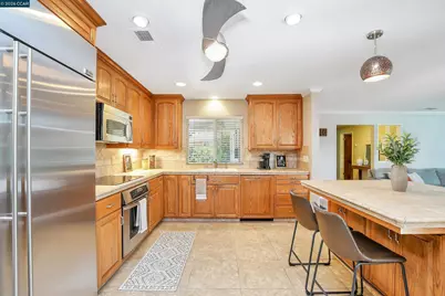 513 Gerard Dr, Lodi, CA 95242 - Photo 8