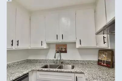 680 Fargo Ave #13, San Leandro, CA 94579 - Photo 2