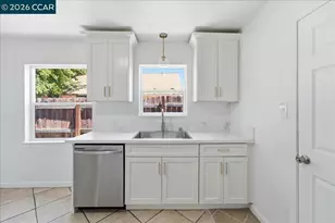 2696 Fairfield St, Sacramento, CA 95815 - Photo 16