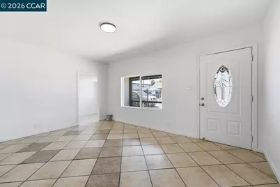 2696 Fairfield St, Sacramento, CA 95815 - Photo 6
