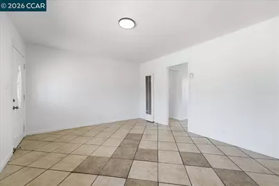 2696 Fairfield St, Sacramento, CA 95815 - Photo 8