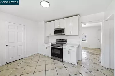 2696 Fairfield St, Sacramento, CA 95815 - Photo 14