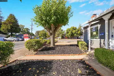 2150 5th Ave, Concord, CA 94518 - Photo 12