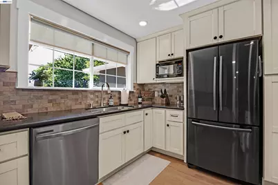 1330 Hillcrest, Livermore, CA 94550 - Photo 8