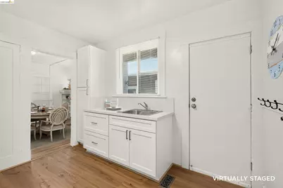 1070 Aileen St, Oakland, CA 94608 - Photo 18