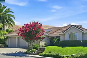 10 Edinburgh Pl, Danville, CA 94526 - Photo 2