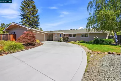 165 Selborne Way, Moraga, CA 94556 - Photo 2