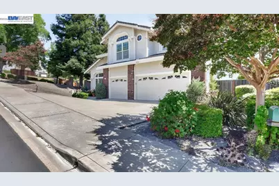 8257 Brittany Dr, Dublin, CA 94568 - Photo 10