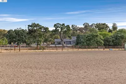 10040 Tesla Rd, Livermore, CA 94550 - Photo 42
