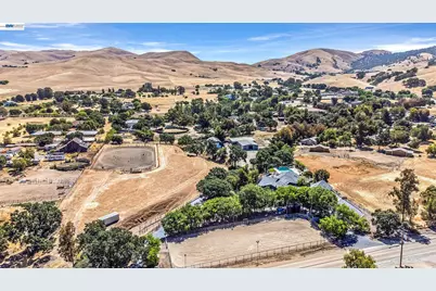 10040 Tesla Rd, Livermore, CA 94550 - Photo 2