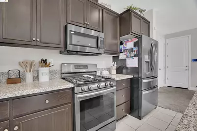 577 Sapphire Parkway, Oakley, CA 94561 - Photo 8