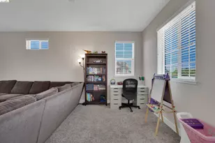 577 Sapphire Pkwy, Oakley, CA 94561 - Photo 12