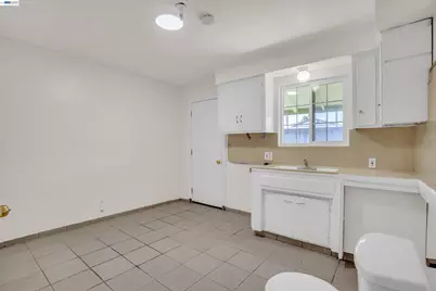 202 Arc Ave, Stockton, CA 95210 - Photo 22