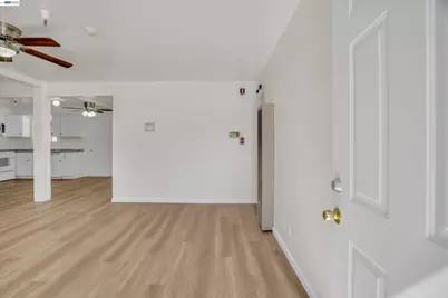 202 Arc Ave, Stockton, CA 95210 - Photo 10