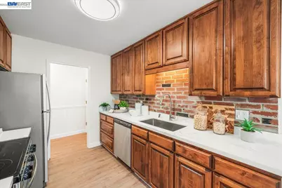 1676 Via Hermana, San Lorenzo, CA 94580 - Photo 8
