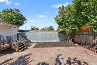 952 105th Ave, Oakland, CA 94603 - Photo 36
