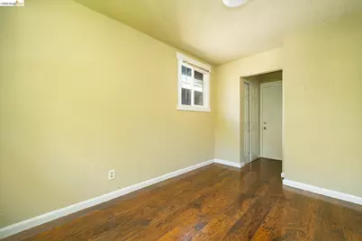 712 56th St, Oakland, CA 94609 - Photo 14