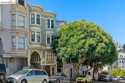 449-453 Chestnut St, San Francisco, CA 94133 - Photo 2