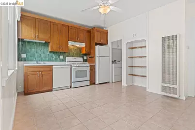 449-453 Chestnut St, San Francisco, CA 94133 - Photo 22