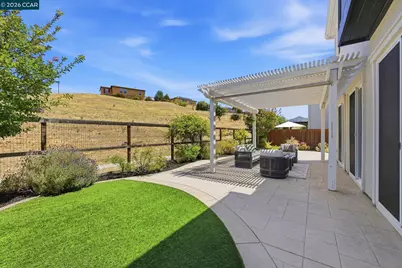 4658 Valley Vista Dr, Dublin, CA 94568 - Photo 32
