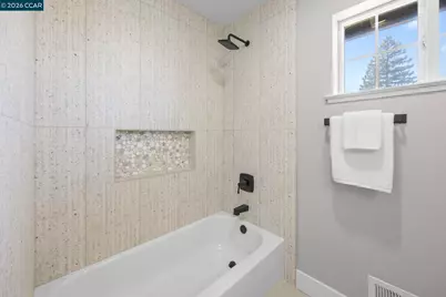 2 El Molino Dr, Clayton, CA 94517 - Photo 28