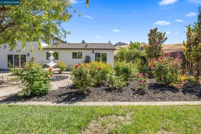 2 El Molino Dr, Clayton, CA 94517 - Photo 38