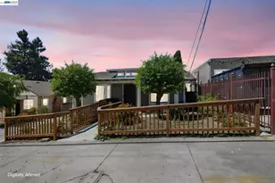 9821 Thermal St, Oakland, CA 94605 - Photo 2