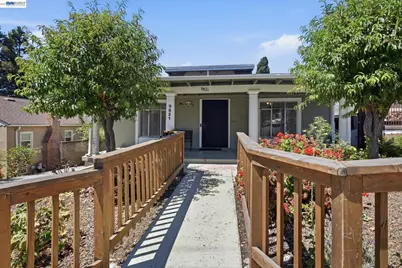 9821 Thermal Street, Oakland, CA 94605 - Photo 4