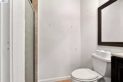 9821 Thermal Street, Oakland, CA 94605 - Photo 24