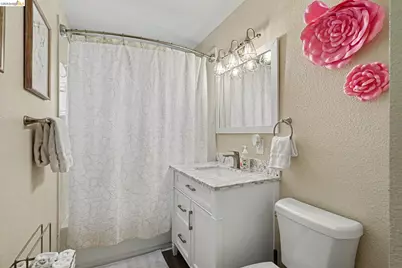 2108 Dennis Dr, Antioch, CA 94509 - Photo 14