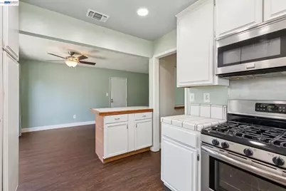 502 Shrike Ct, Suisun City, CA 94585 - Photo 14