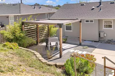 2518 Tara Hills Dr, San Pablo, CA 94806 - Photo 30