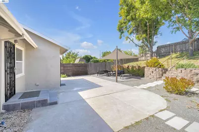 2518 Tara Hills Dr, San Pablo, CA 94806 - Photo 28