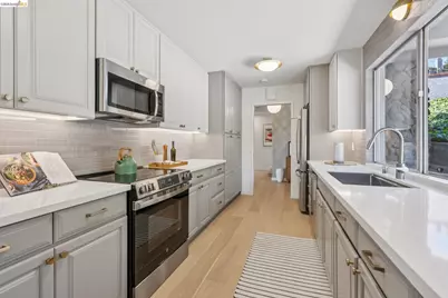 423 Pacific Ave, Piedmont, CA 94611 - Photo 20