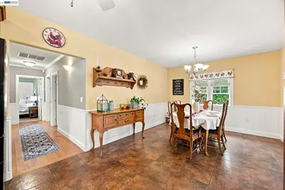 18275 Carlton Ave, Castro Valley, CA 94546 - Photo 12