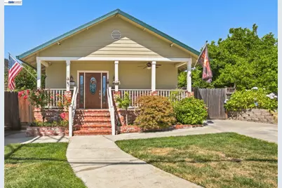 18275 Carlton Ave, Castro Valley, CA 94546 - Photo 2