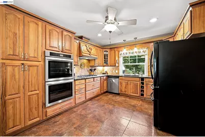 18275 Carlton Ave, Castro Valley, CA 94546 - Photo 8