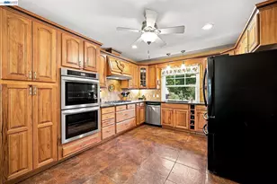 18275 Carlton Ave, Castro Valley, CA 94546 - Photo 8