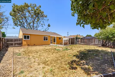 17242 Via El Cerrito, San Lorenzo, CA 94580 - Photo 16