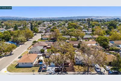 17242 Via El Cerrito, San Lorenzo, CA 94580 - Photo 42