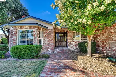 4793 Woodthrush Ct, Pleasanton, CA 94566 - Photo 2