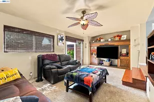 20927 Nunes Ave, Castro Valley, CA 94546 - Photo 8