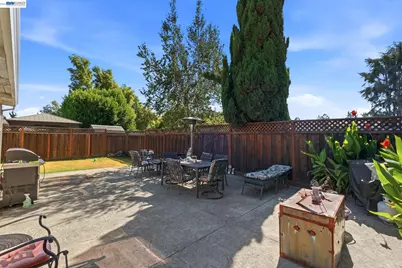 20927 Nunes Ave, Castro Valley, CA 94546 - Photo 22