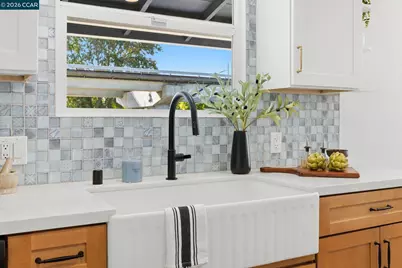 1328 Mesa St, Concord, CA 94518 - Photo 24