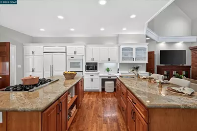 114 Pepperwood Ct, Danville, CA 94506 - Photo 32