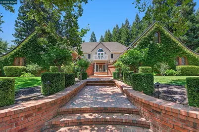 114 Pepperwood Ct, Danville, CA 94506 - Photo 2