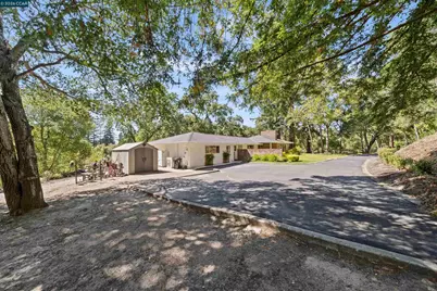18 Sycamore Rd, Orinda, CA 94563 - Photo 42